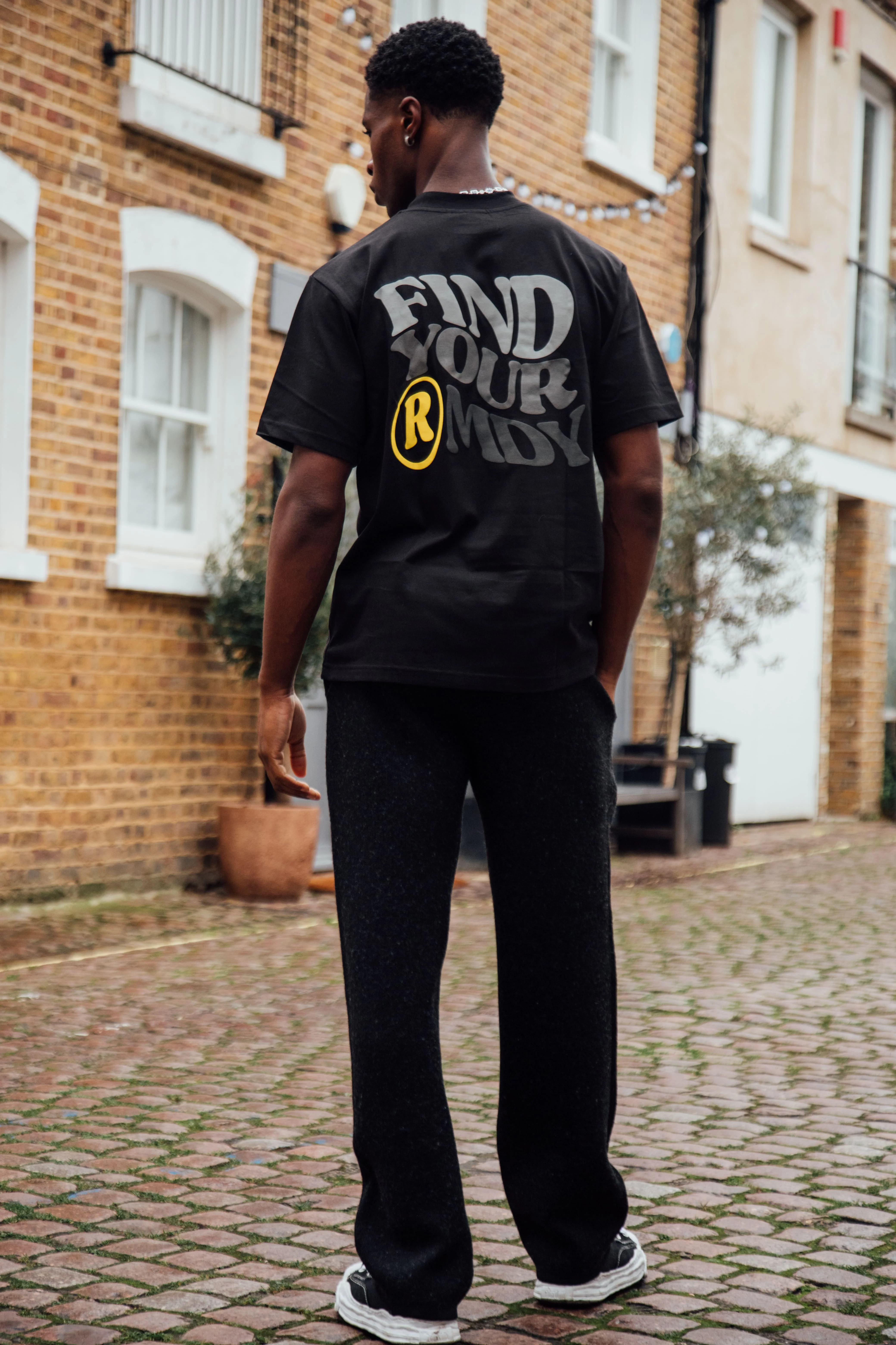 Black Find Your RMDY. Flow Tee
